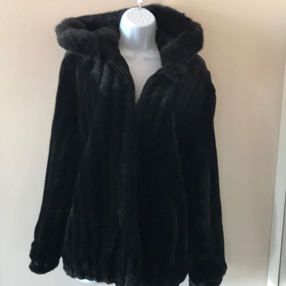Women’s Fur Jacket black w/hood